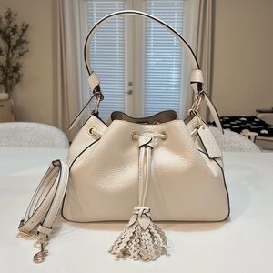 Coach Everly Drawstring Shoulder Bag In Chalk